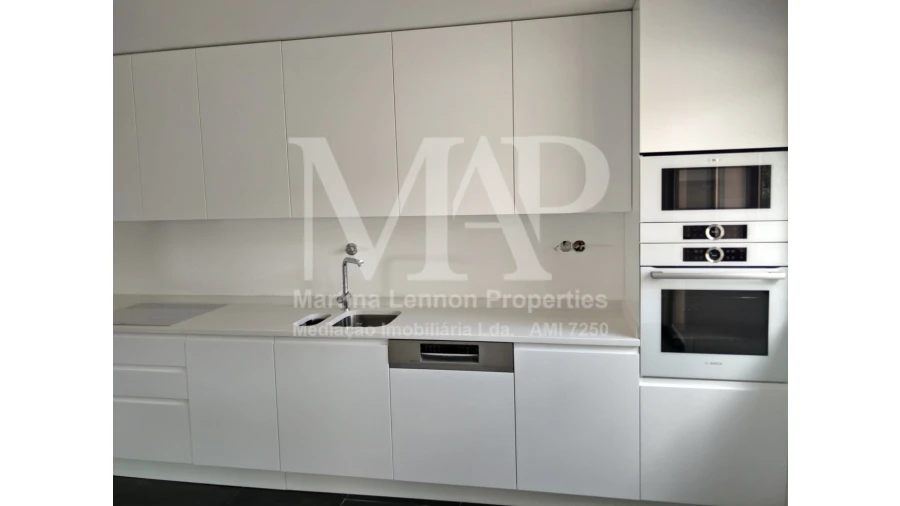 Moradia T4 para Venda em Alcabideche Foto 16