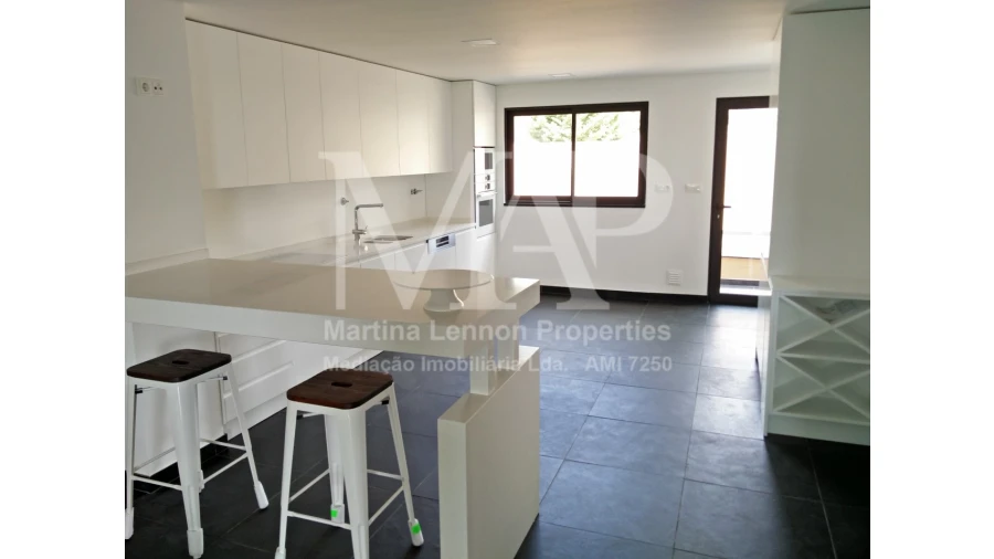 Moradia T4 para Venda em Alcabideche Foto 17
