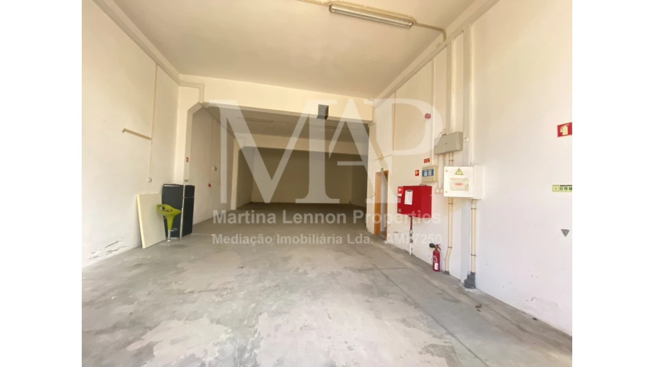 Armazém para Arrendamento em Santa Maria e São Miguel, São Martinho, São Pedro Penaferrim Foto 3