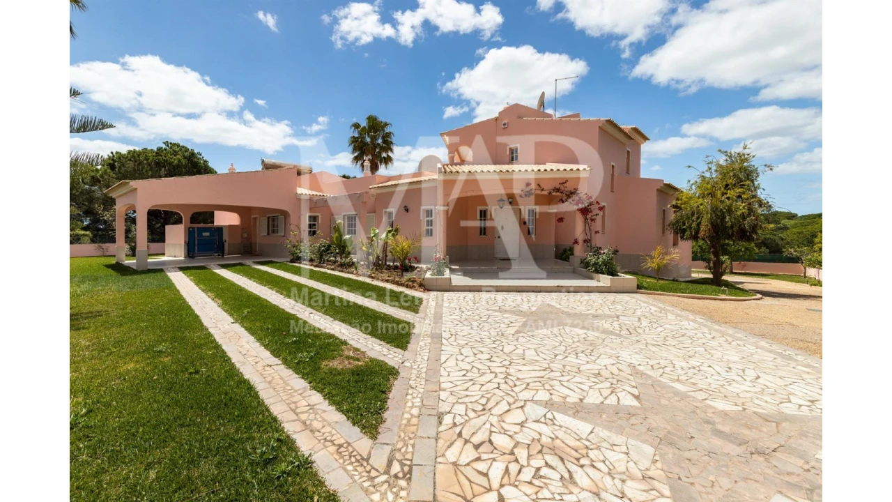 Moradia T4 para Venda em Albufeira e Olhos de Água Foto 4