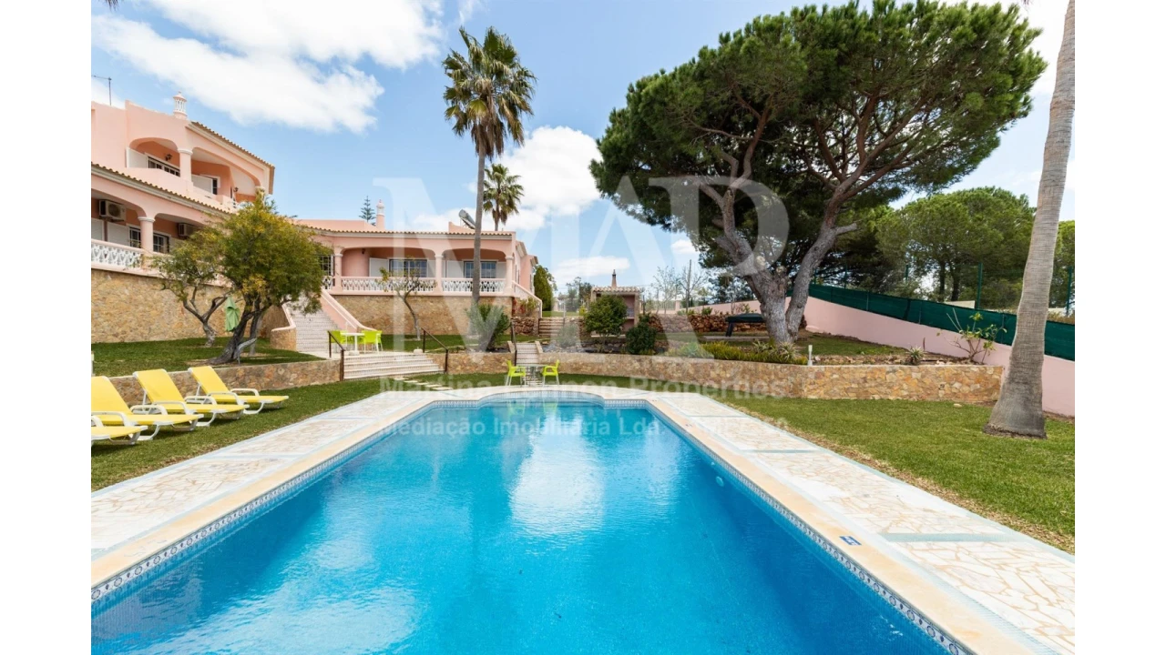 Moradia T4 para Venda em Albufeira e Olhos de Água Foto 8