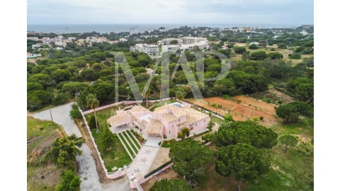 Moradia T4 para Venda em Albufeira e Olhos de Água