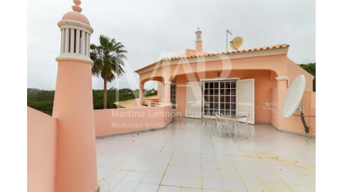 Moradia T4 para Venda em Albufeira e Olhos de Água