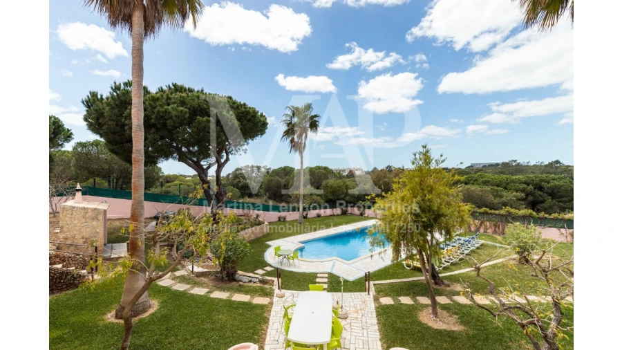 Moradia T4 para Venda em Albufeira e Olhos de Água Foto 11