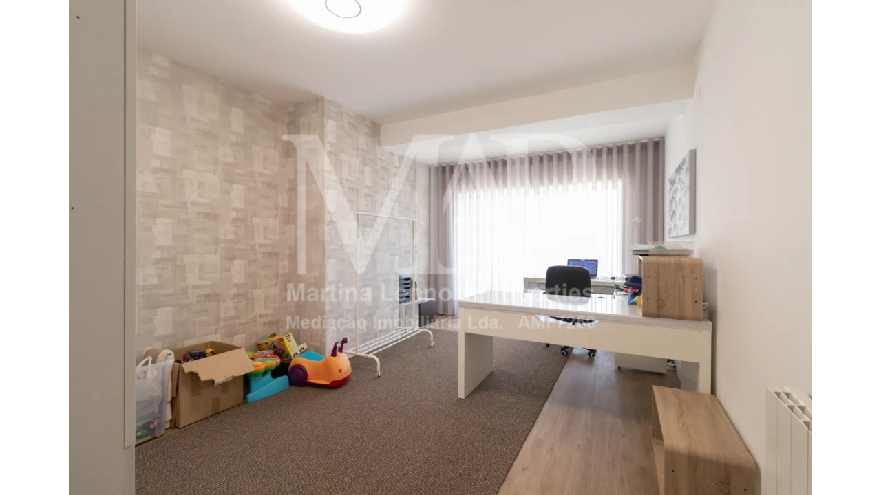 Moradia T4 para Venda em Escapães Foto 8