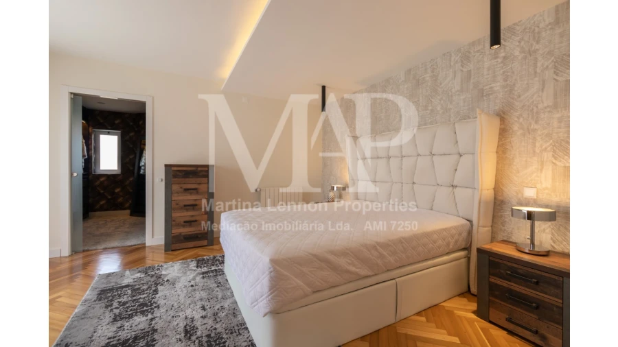 Moradia T4 para Venda em Escapães Foto 24