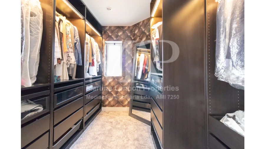 Moradia T4 para Venda em Escapães Foto 25