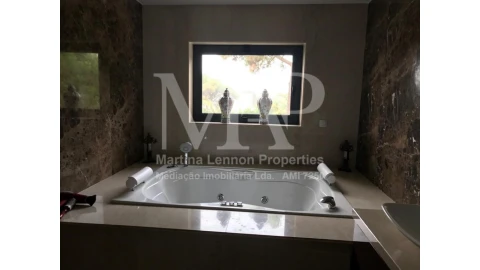 Moradia T5 para Venda em Cascais e Estoril