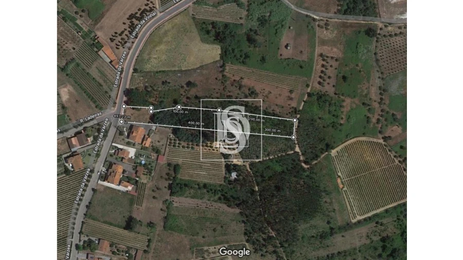 Terreno para Venda em Tamengos, Aguim e Óis do Bairro