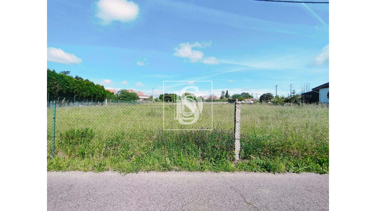 Terreno para Venda em Oiã Foto 3