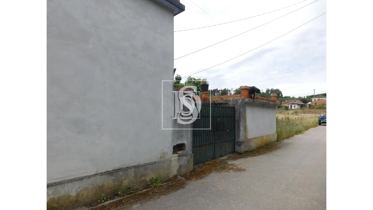 Moradia T2 para Venda em Arcos e Mogofores Foto 5