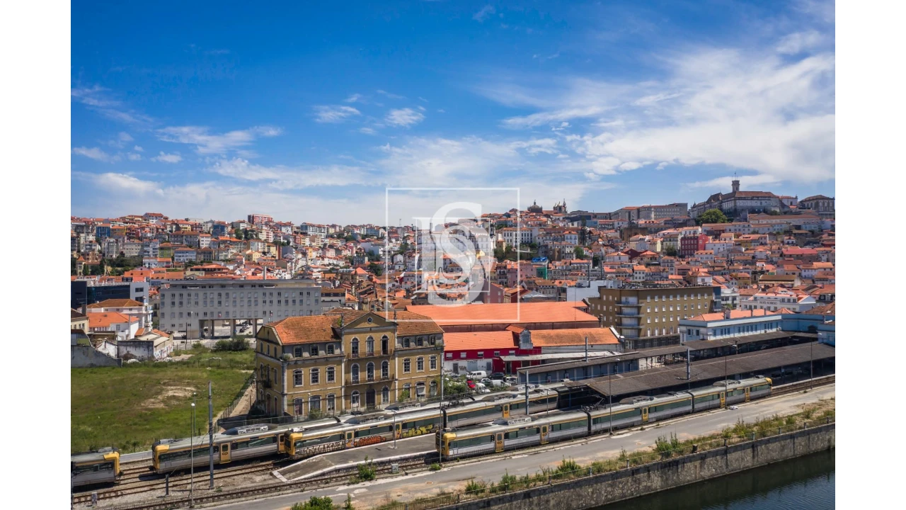Prédio para Venda em Sé Nova, Santa Cruz, Almedina e São Bartolomeu Foto 1