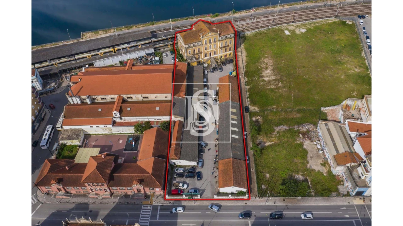 Prédio para Venda em Sé Nova, Santa Cruz, Almedina e São Bartolomeu Foto 2