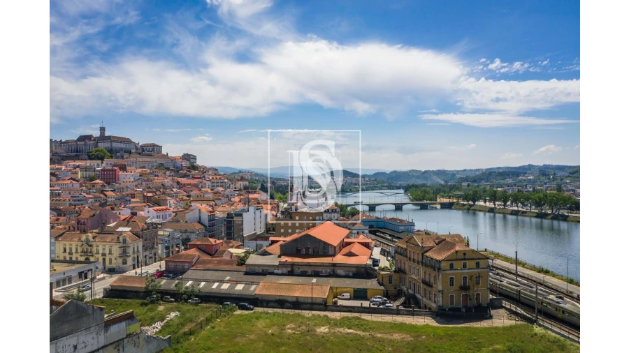 Prédio para Venda em Sé Nova, Santa Cruz, Almedina e São Bartolomeu Foto 27