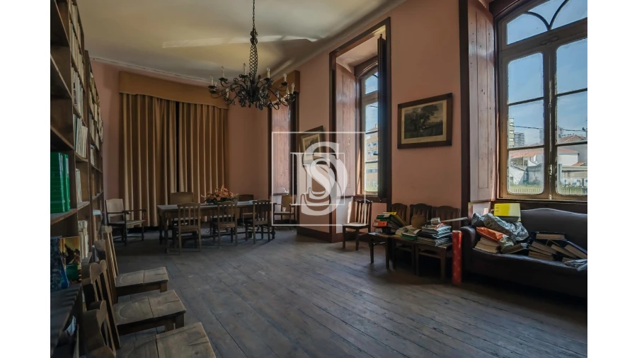 Prédio para Venda em Sé Nova, Santa Cruz, Almedina e São Bartolomeu Foto 18