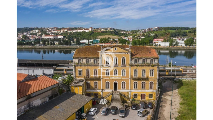 Prédio para Venda em Sé Nova, Santa Cruz, Almedina e São Bartolomeu Foto 15