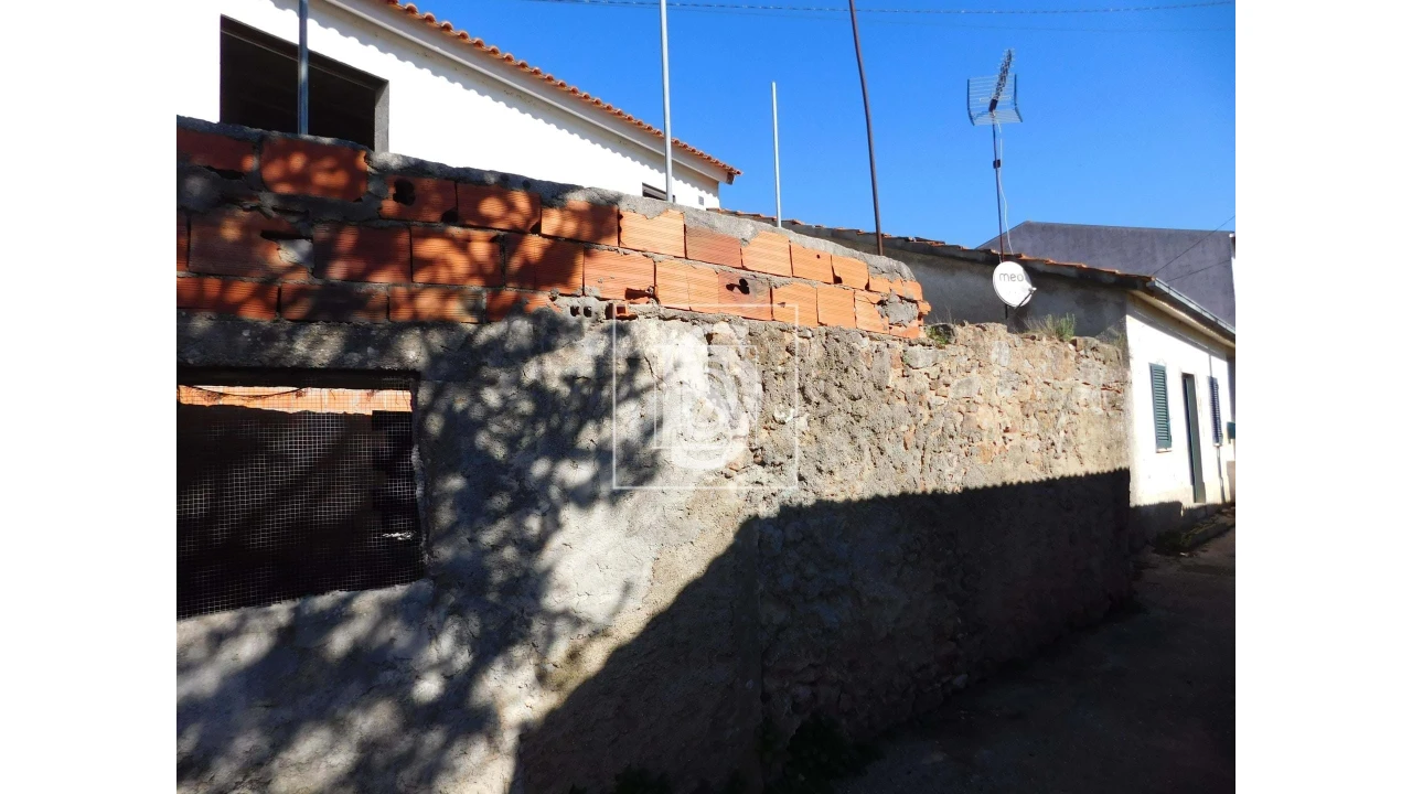 Moradia T3 para Venda em Vacariça Foto 2