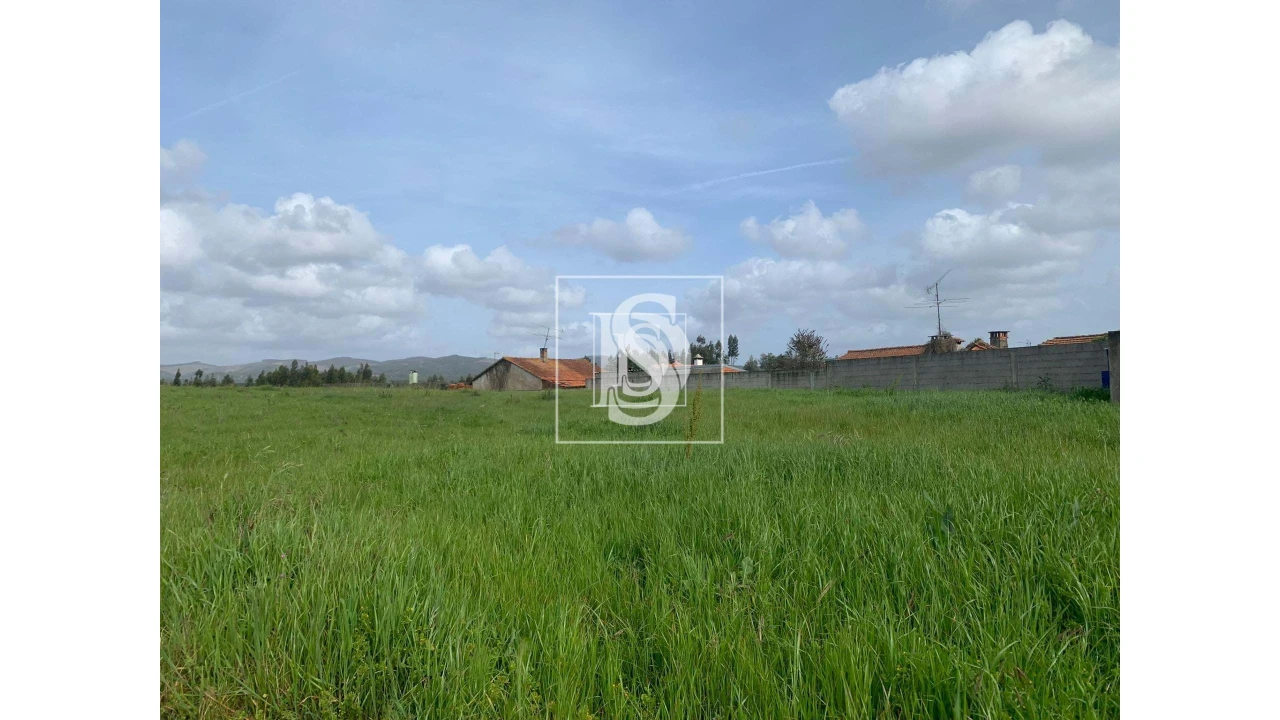 Terreno para Venda em Tamengos, Aguim e Óis do Bairro Foto 1