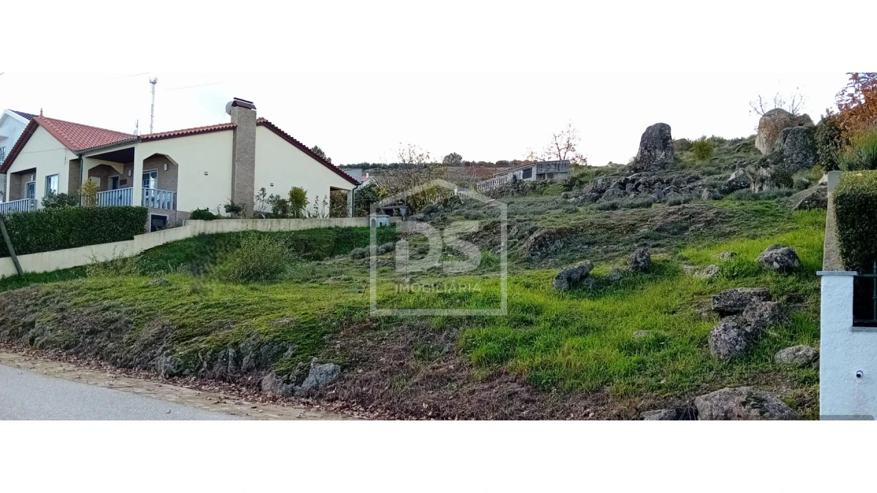 Terreno para Venda em Aldeia do Bispo Foto 1