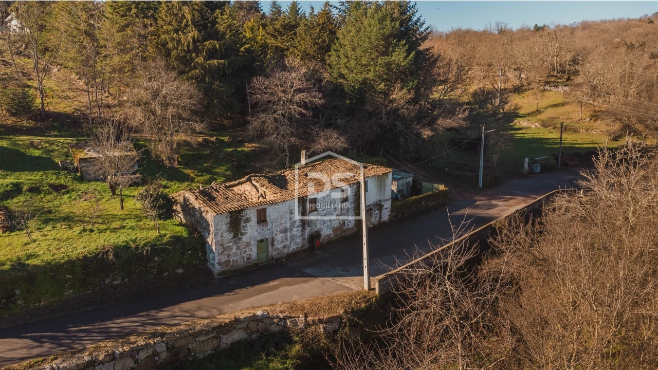 Quinta T0 para Venda em Guarda Foto 1