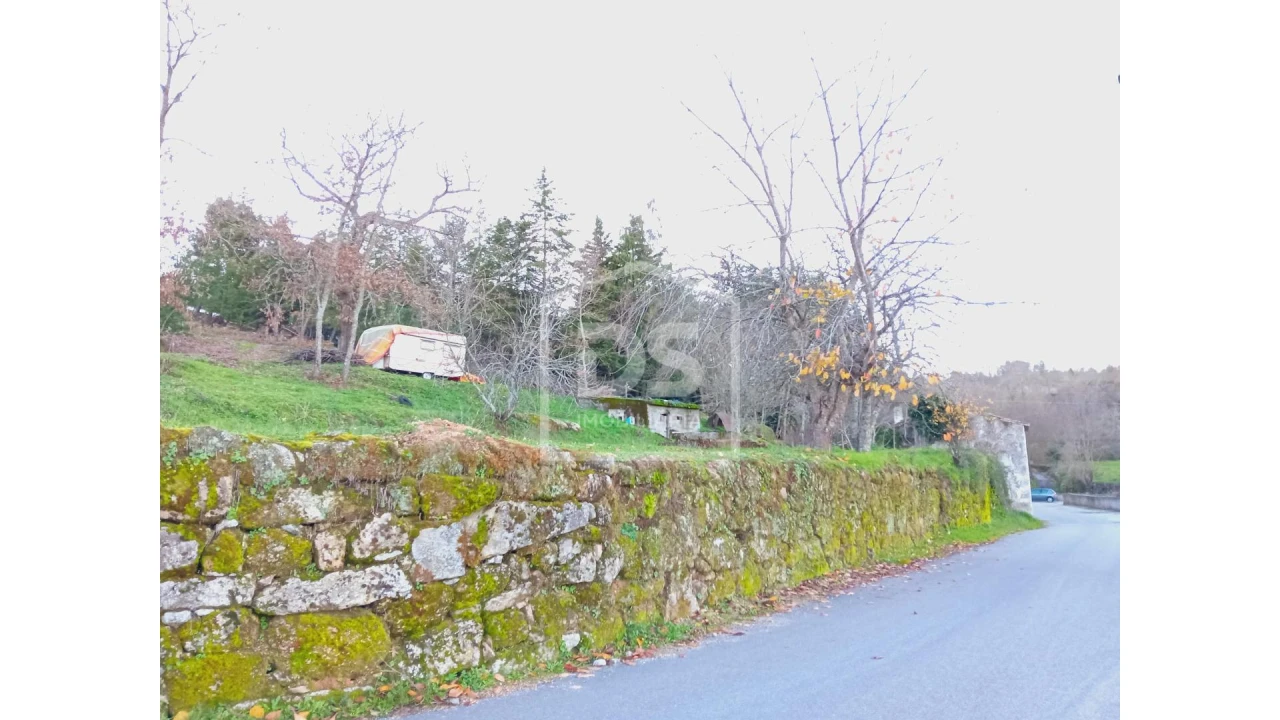 Quinta T0 para Venda em Guarda Foto 9