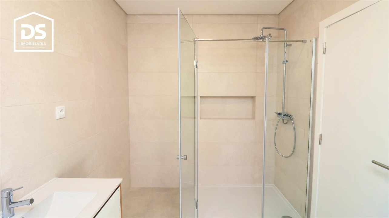 Apartamento T3 para Venda em Currelos, Papízios e Sobral Foto 51