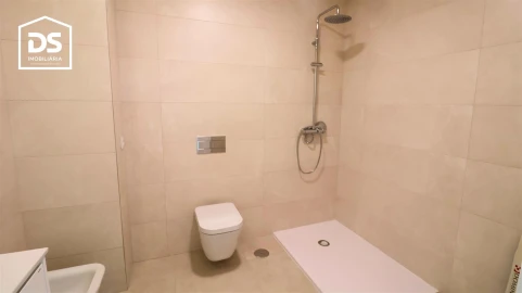 Apartamento T3 para Venda em Currelos, Papízios e Sobral