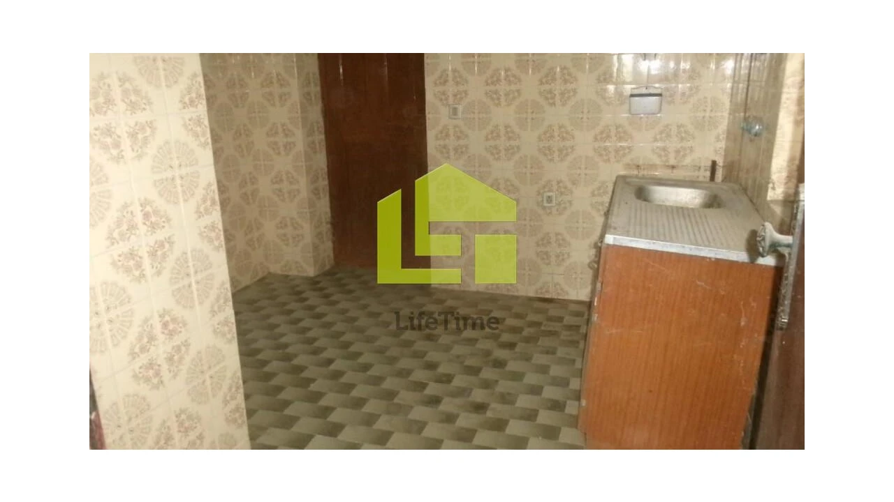 Moradia T5 para Venda em Travancinha Foto 6