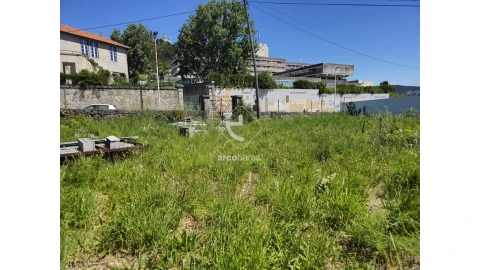 Terreno para Venda em Subportela, Deocriste e Portela Susã
