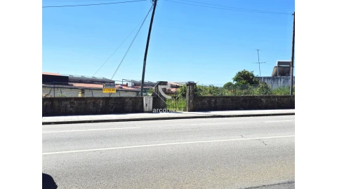 Terreno para Venda em Subportela, Deocriste e Portela Susã
