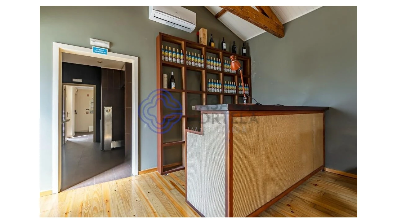 Negócio para Arrendamento em Aldoar, Foz do Douro e Nevogilde Foto 1