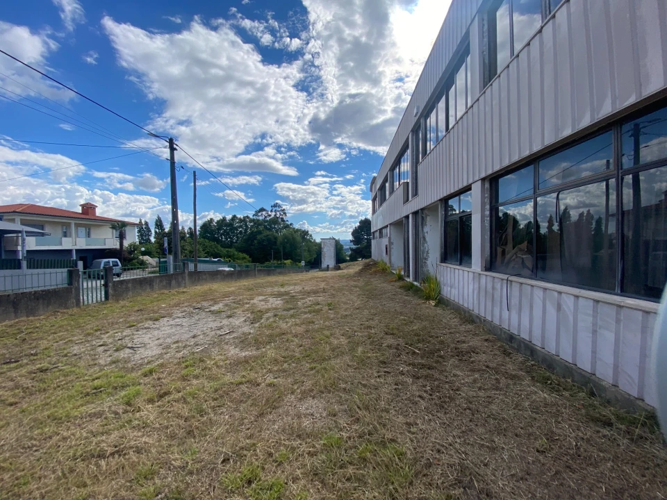 Armazém para Venda em Fermentões Foto 2