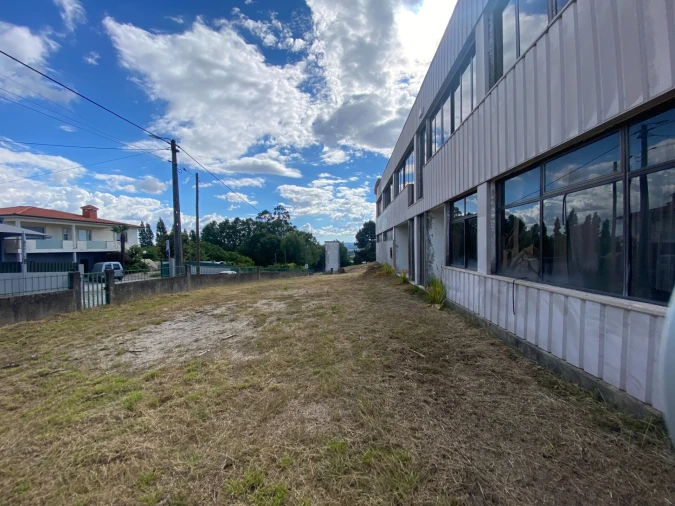 Armazém para Venda em Fermentões Foto 2