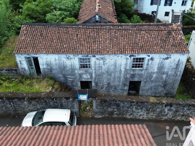 Moradia T3 para Venda em Ribeiras Foto 11
