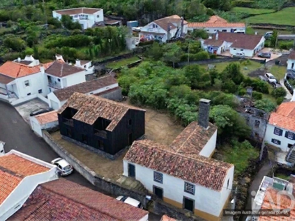 Moradia T3 para Venda em Ribeiras Foto 2