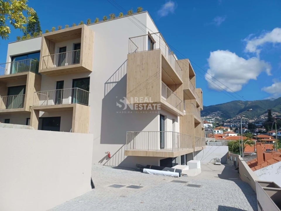 Apartamento T3 para Venda em São Martinho Foto 17