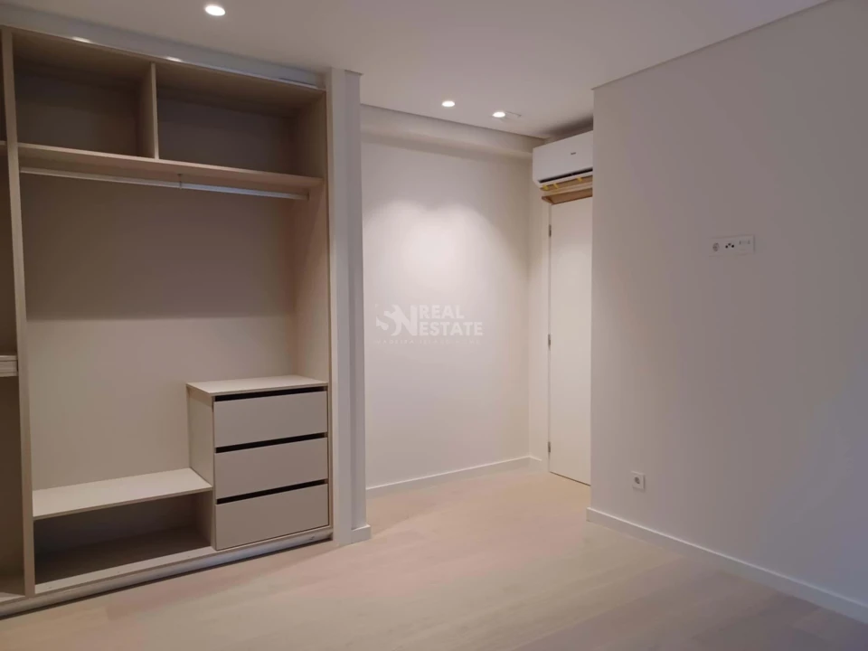 Apartamento T2 para Venda em São Martinho Foto 17