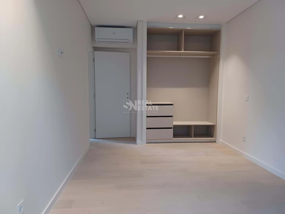 Apartamento T2 para Venda em São Martinho Foto 10