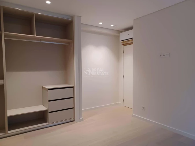 Apartamento T2 para Venda em São Martinho Foto 17