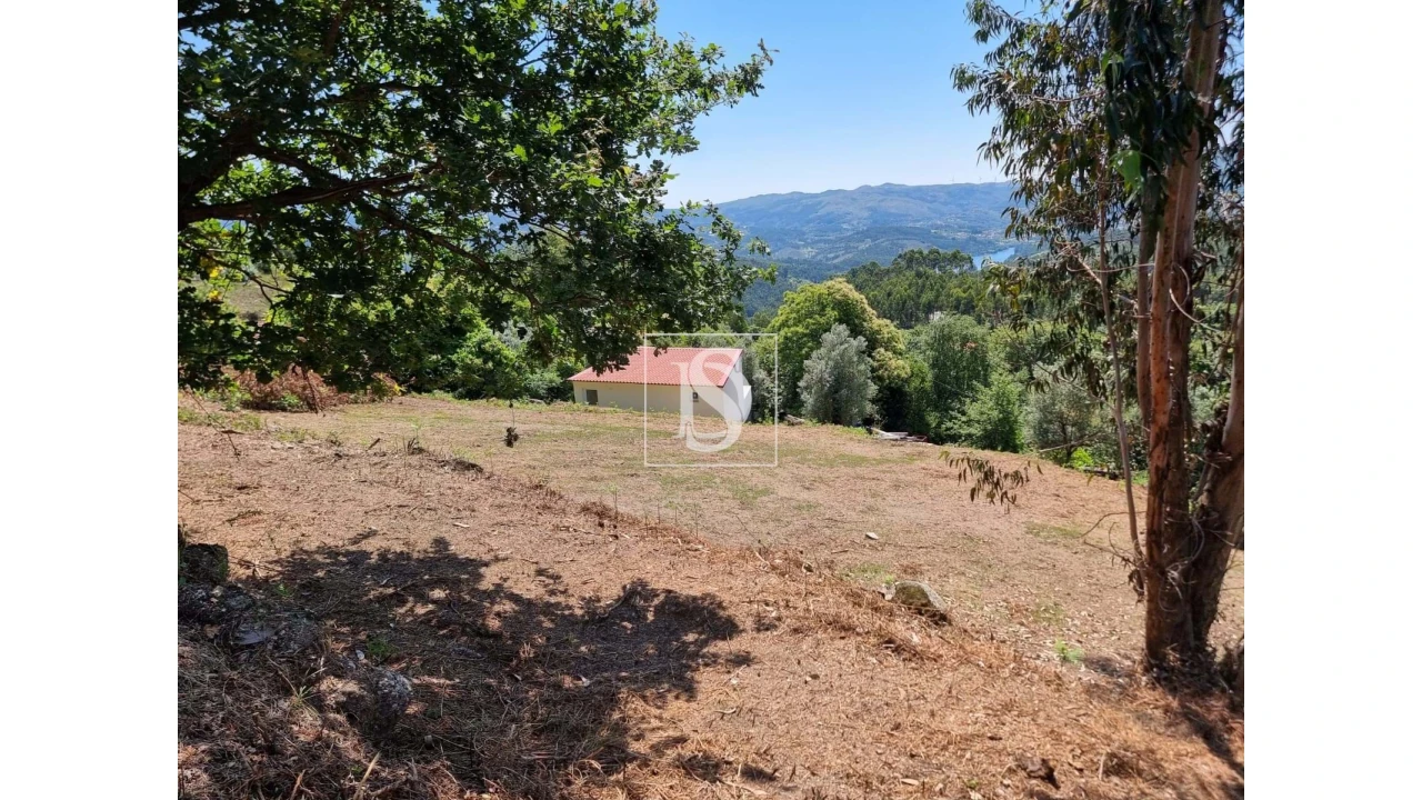 Terreno para Venda em Anissó e Soutelo Foto 7