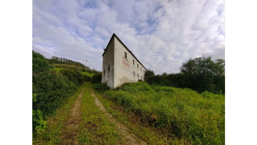 Terreno para Venda em Lousa Foto 3