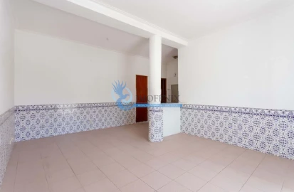 Apartamento T3 para Venda em Estômbar e Parchal