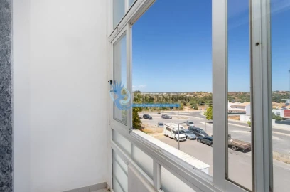 Apartamento T3 para Venda em Estômbar e Parchal