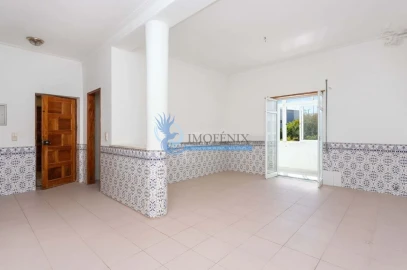 Apartamento T3 para Venda em Estômbar e Parchal