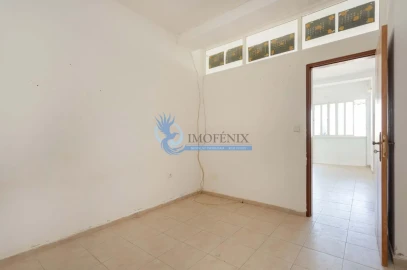 Apartamento T3 para Venda em Estômbar e Parchal