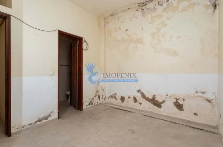 Apartamento T3 para Venda em Estômbar e Parchal Foto 21