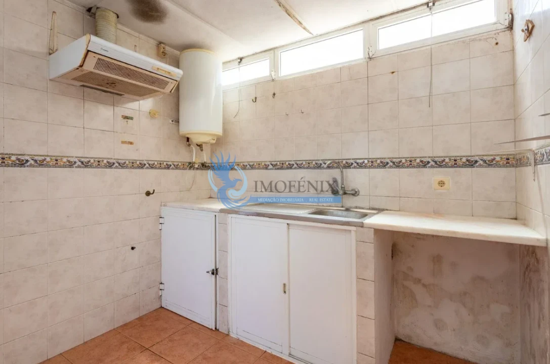 Apartamento T3 para Venda em Estômbar e Parchal Foto 19