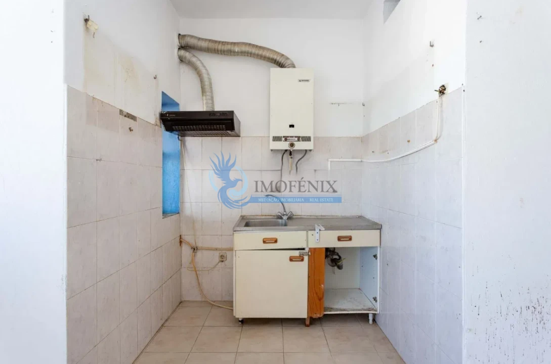 Apartamento T3 para Venda em Estômbar e Parchal Foto 26