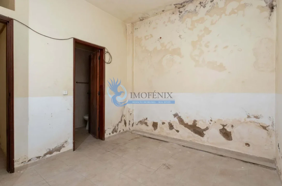 Apartamento T3 para Venda em Estômbar e Parchal Foto 21