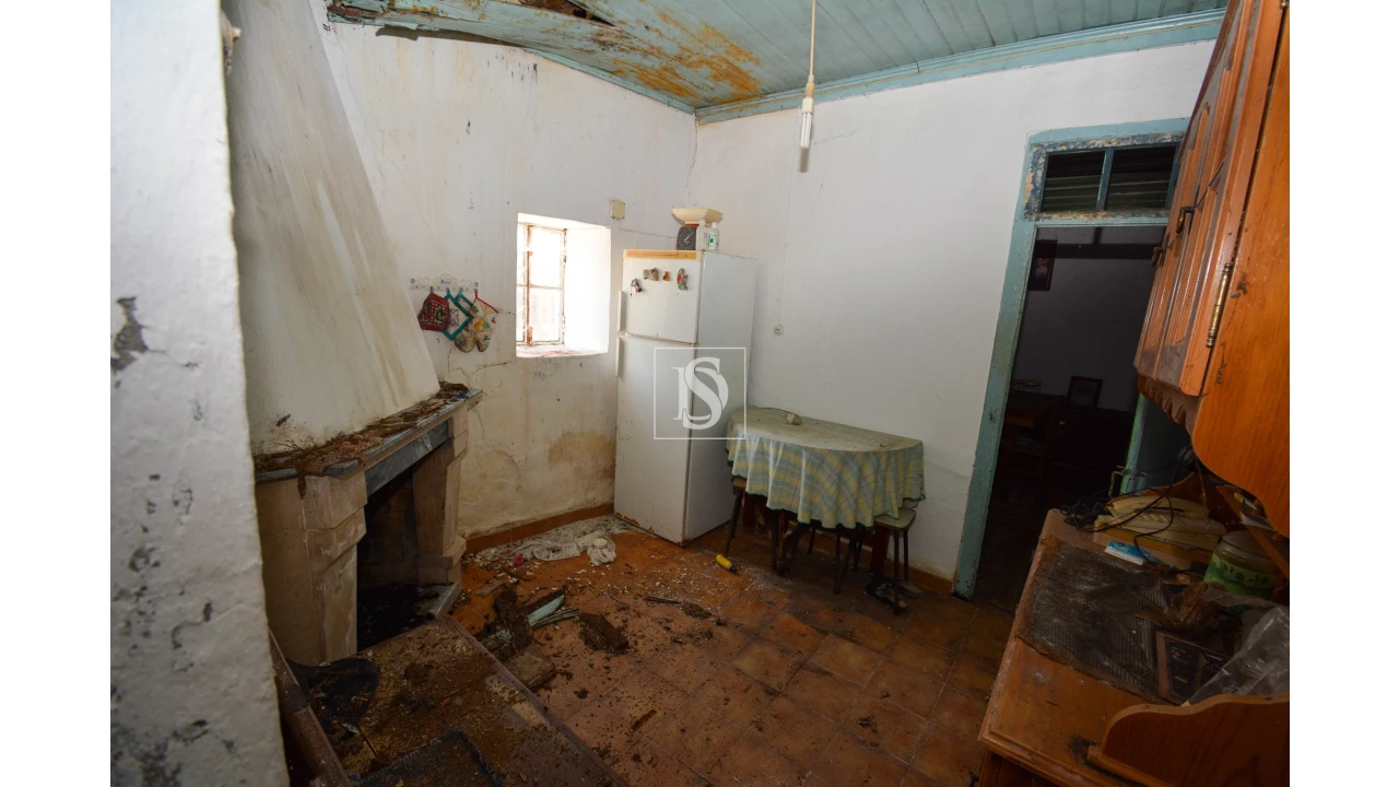 Moradia T2 para Venda em Seiça Foto 12